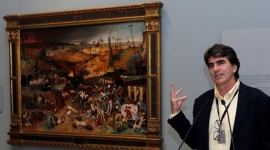 Foto El Museo del Prado expone "El Triunfo de la Muerte" del artista Pieter Brueghel una vez restaurado